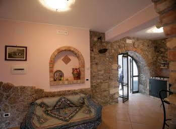 Lejlighed Vico Tauro House *